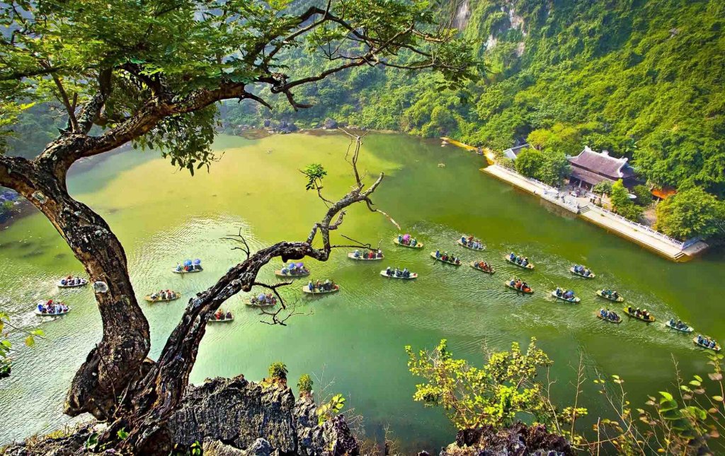  Bai Dinh Pagoda – Trang An cave - Mua Cave